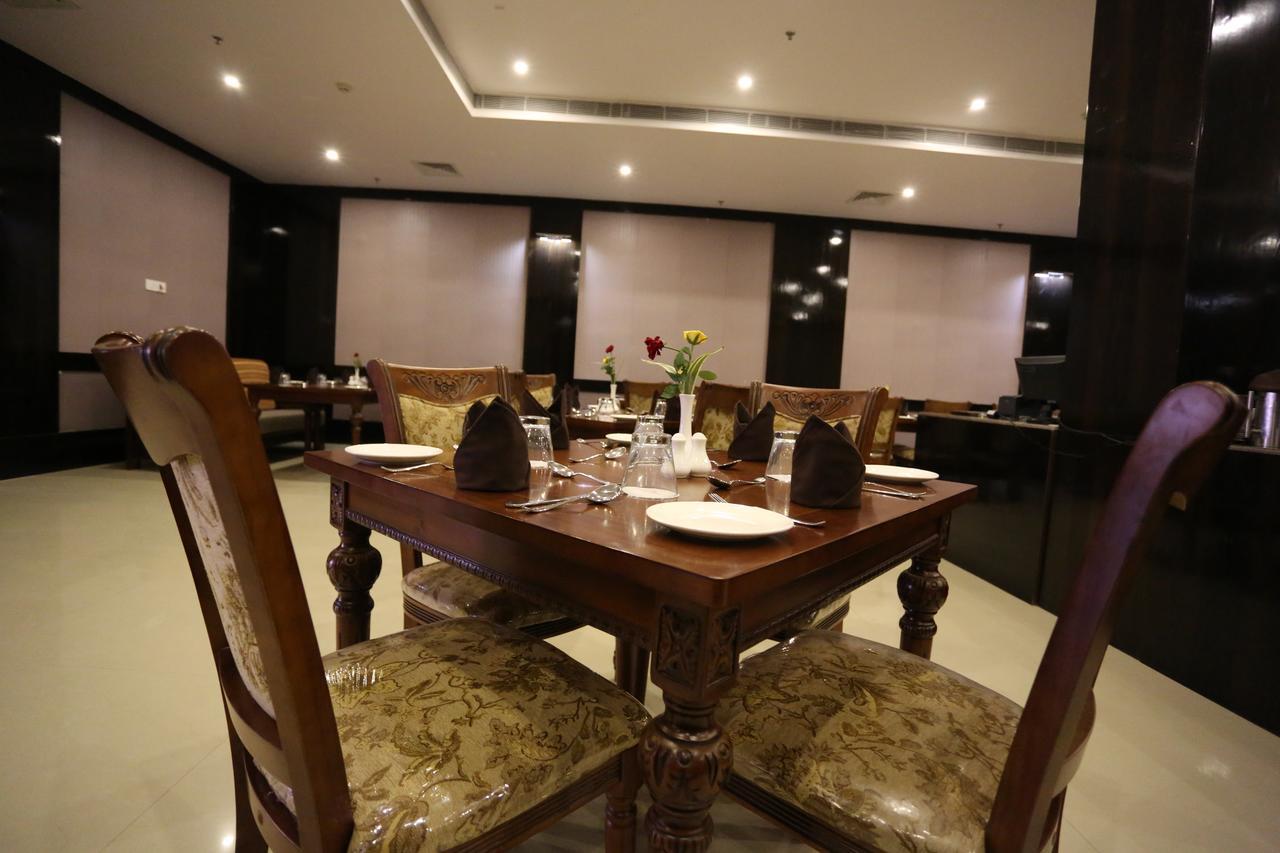 Kamlesh Continental Hotel Angul Екстериор снимка
