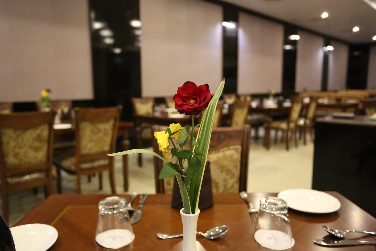 Kamlesh Continental Hotel Angul Екстериор снимка